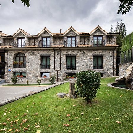 Hotel Villa Virginia Sabiñánigo Zewnętrze zdjęcie