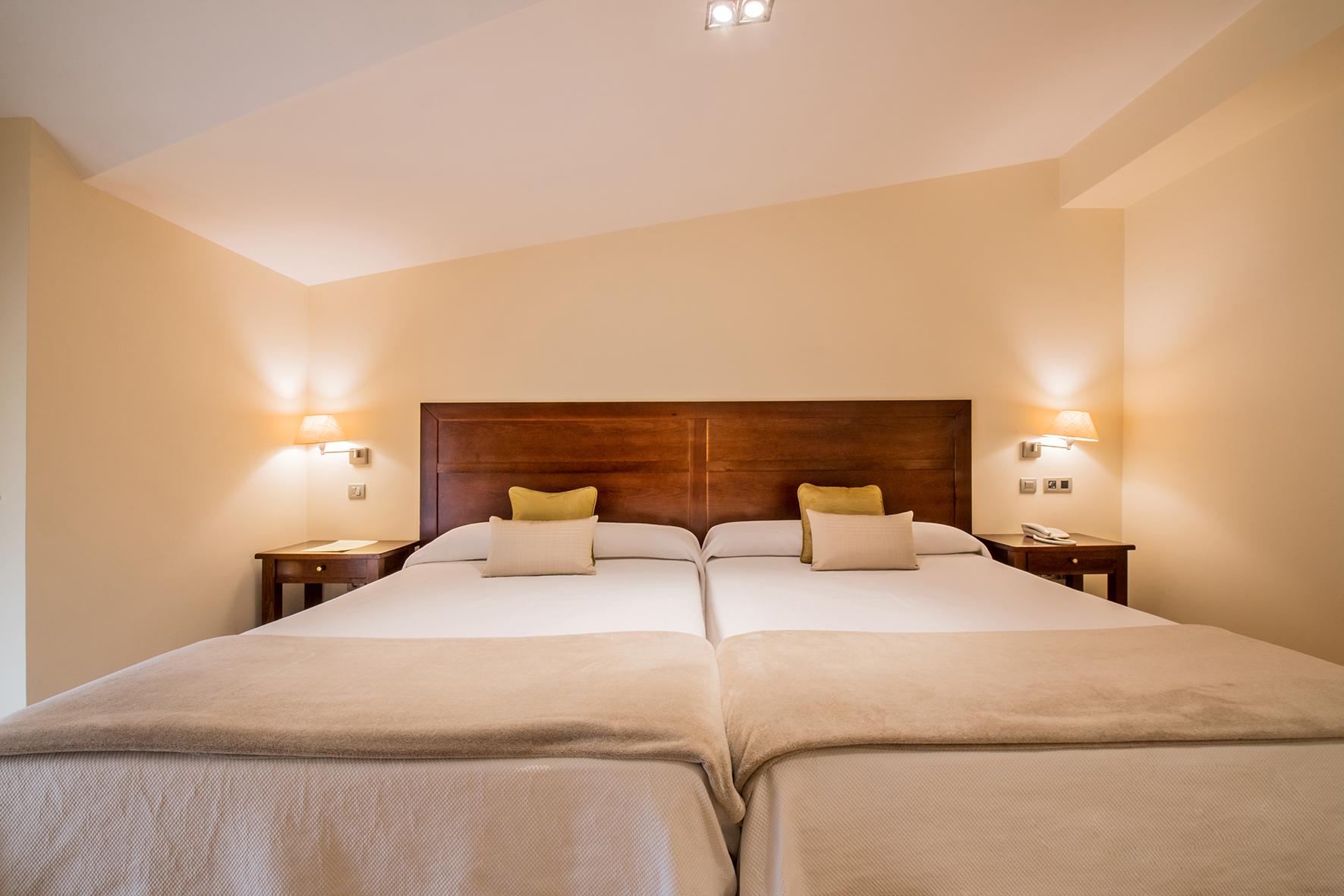Hotel Villa Virginia Sabiñánigo Zewnętrze zdjęcie